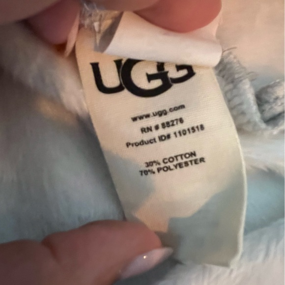 UGG Light Heather Gray Astrid Poncho - Like New Condition - XS/S - Picture 7 of 13
